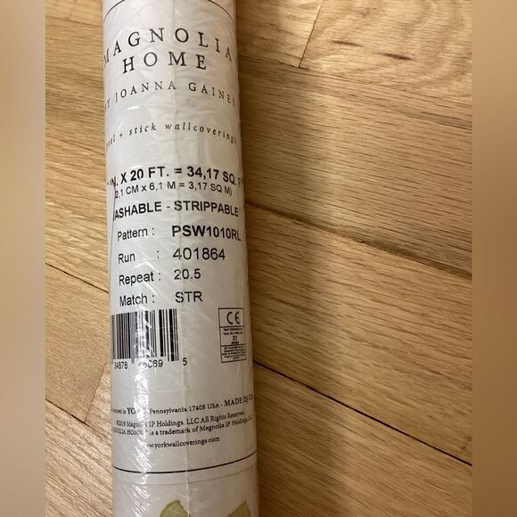 Magnolia Home Peel and Stick Wallpaper Floral PSW1010RL - Picture 2 of 2